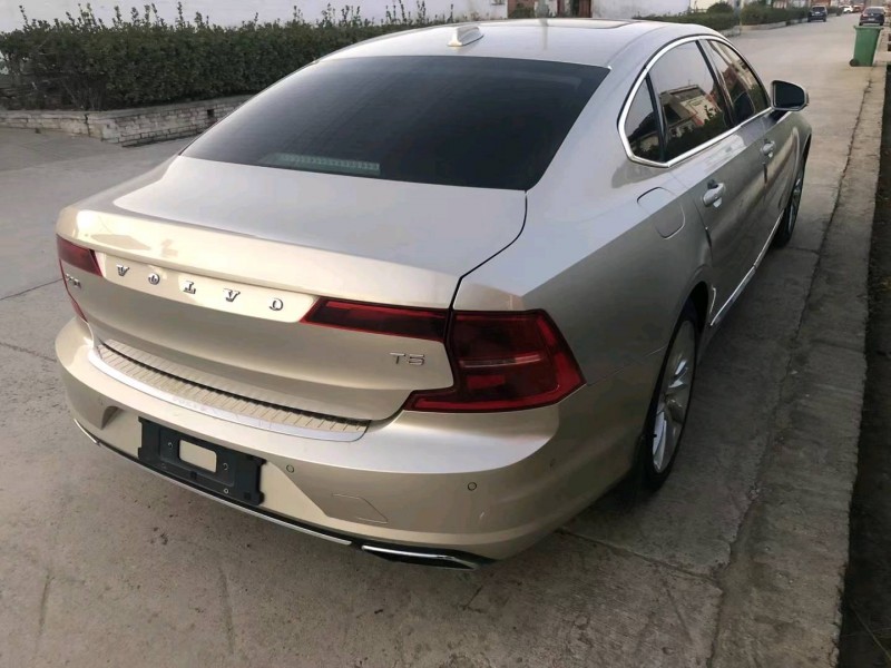 保定17年沃爾沃S904