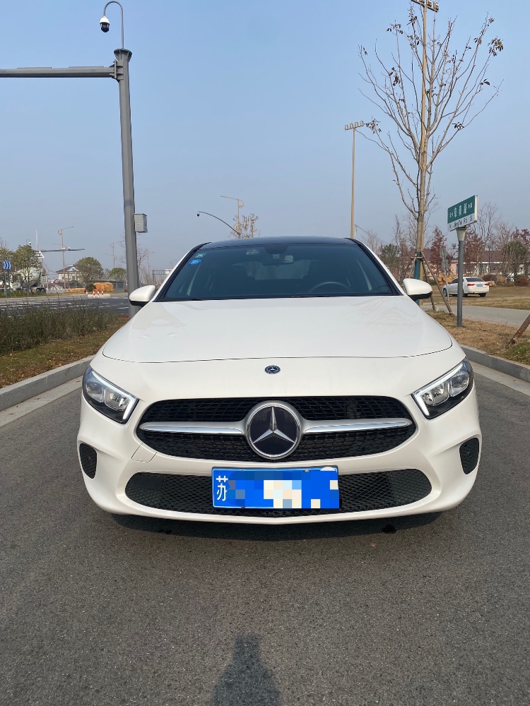 泰州19年奔驰A1