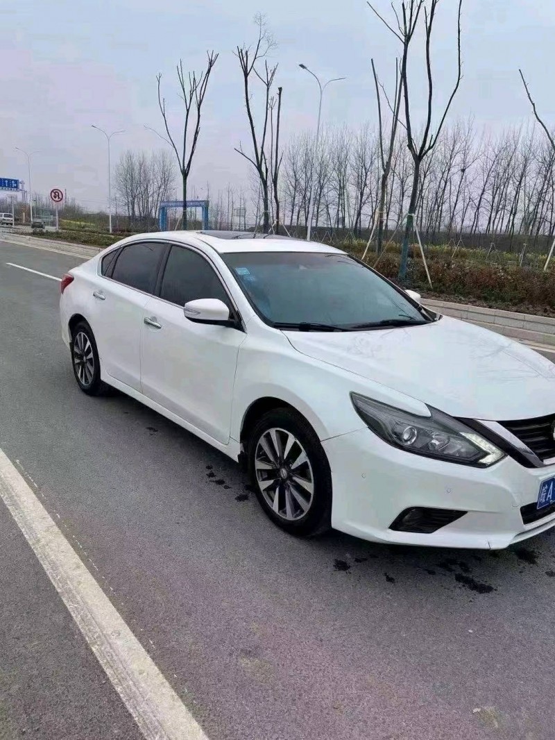 阜陽17年日產天籟3