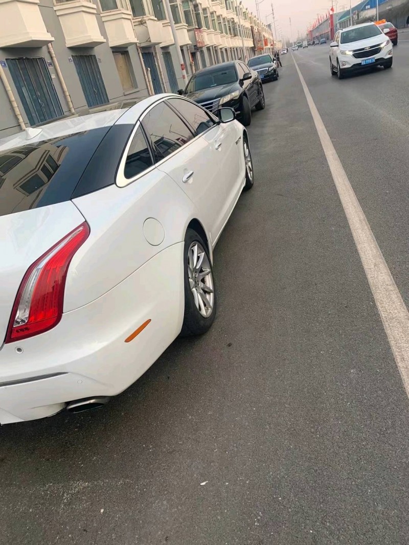 大同13年捷豹XJL7