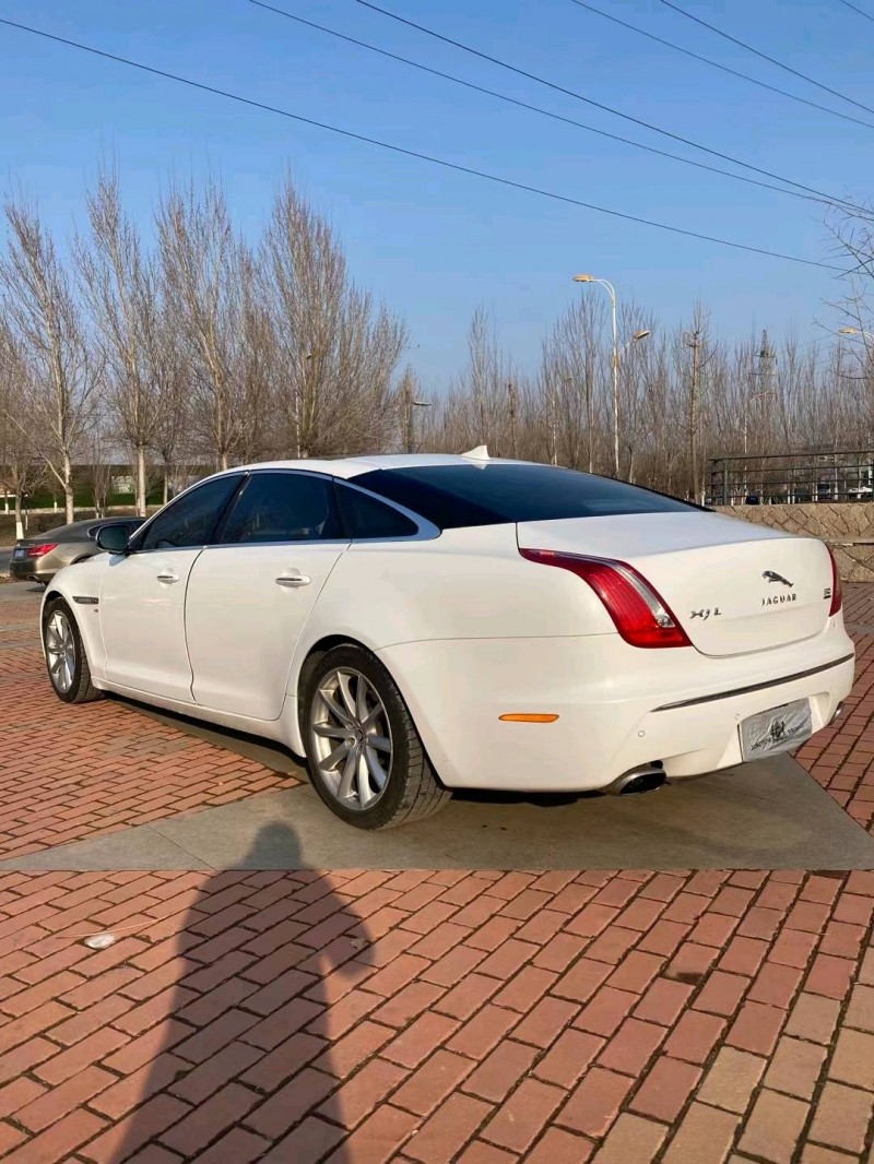 遼陽13年捷豹XJL7