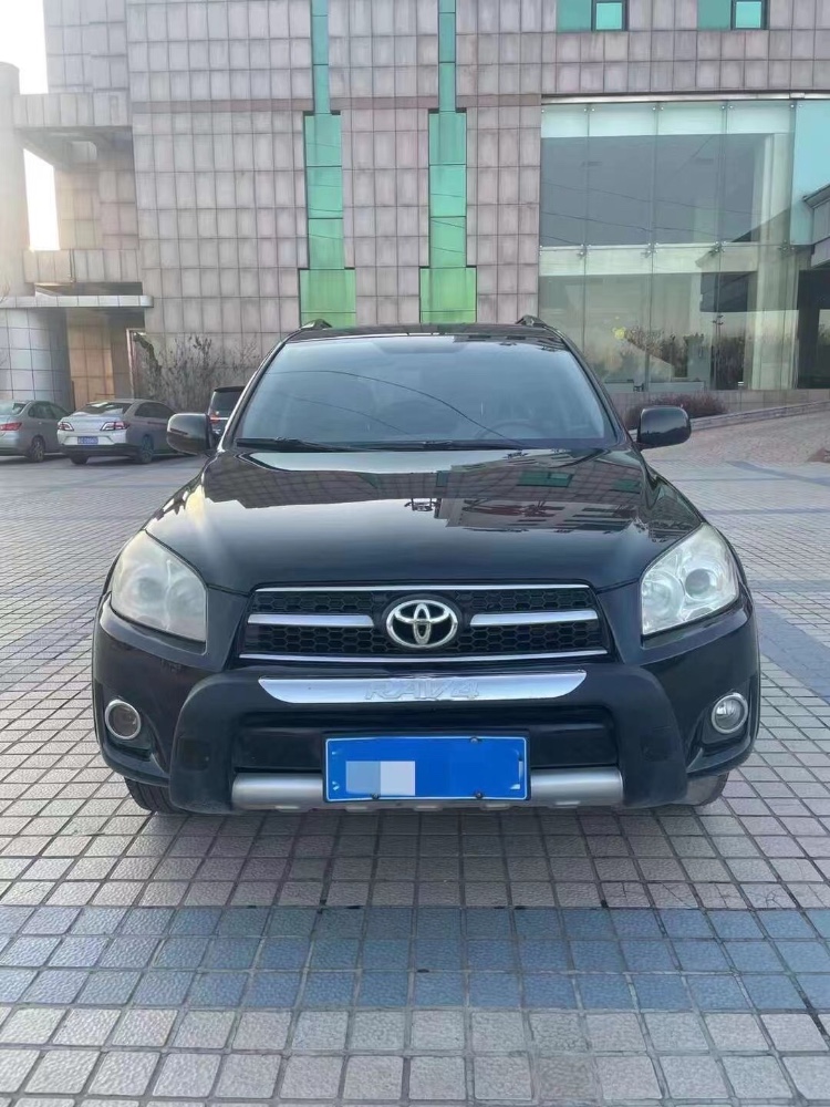 秦皇島10年豐田RAV4榮放1