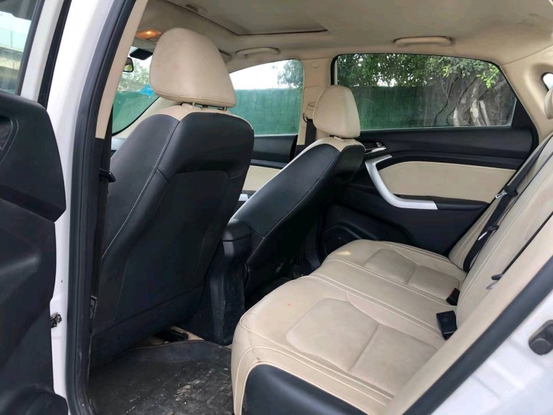 廣州16年長安汽車悅翔6