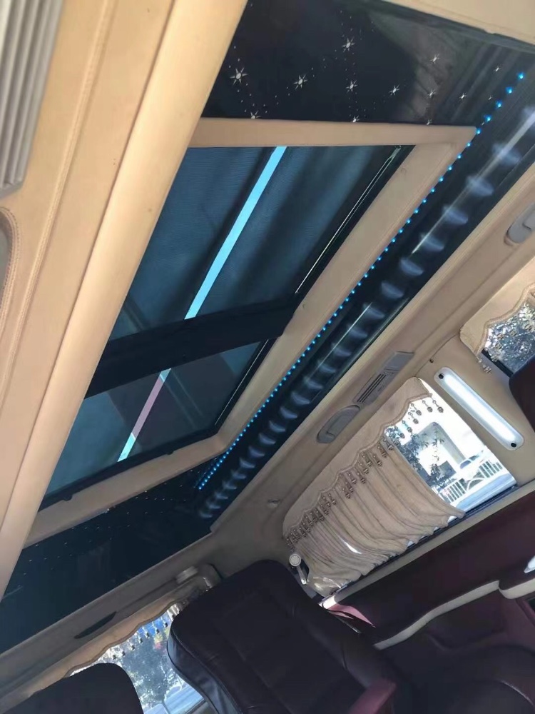 东营12年奔驰威霆4