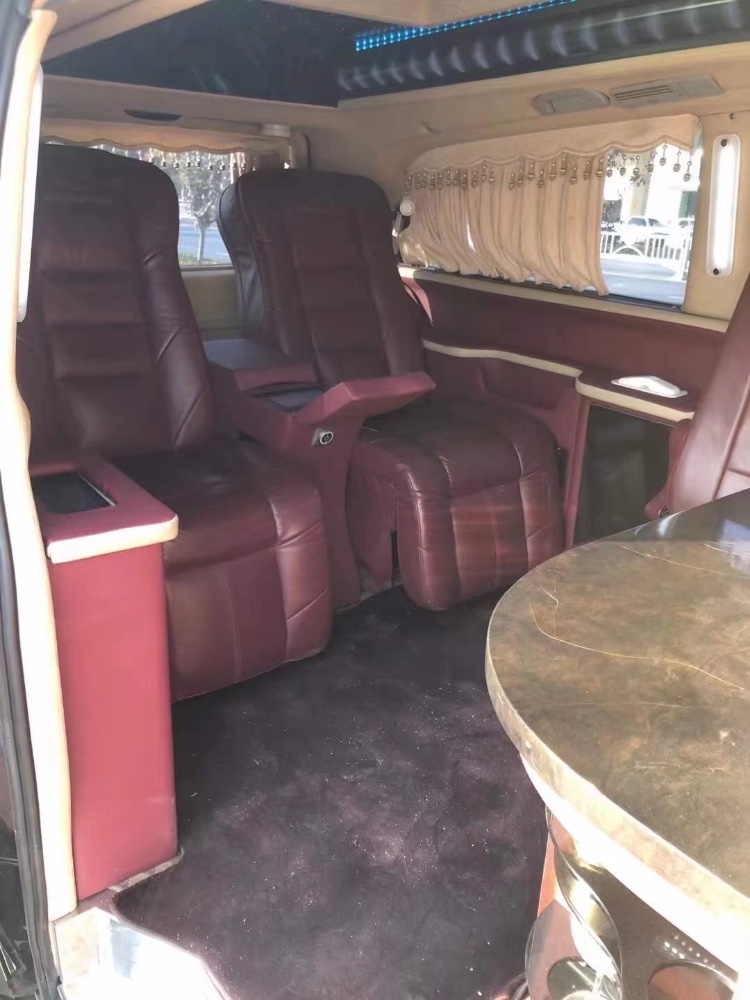 东营12年奔驰威霆6