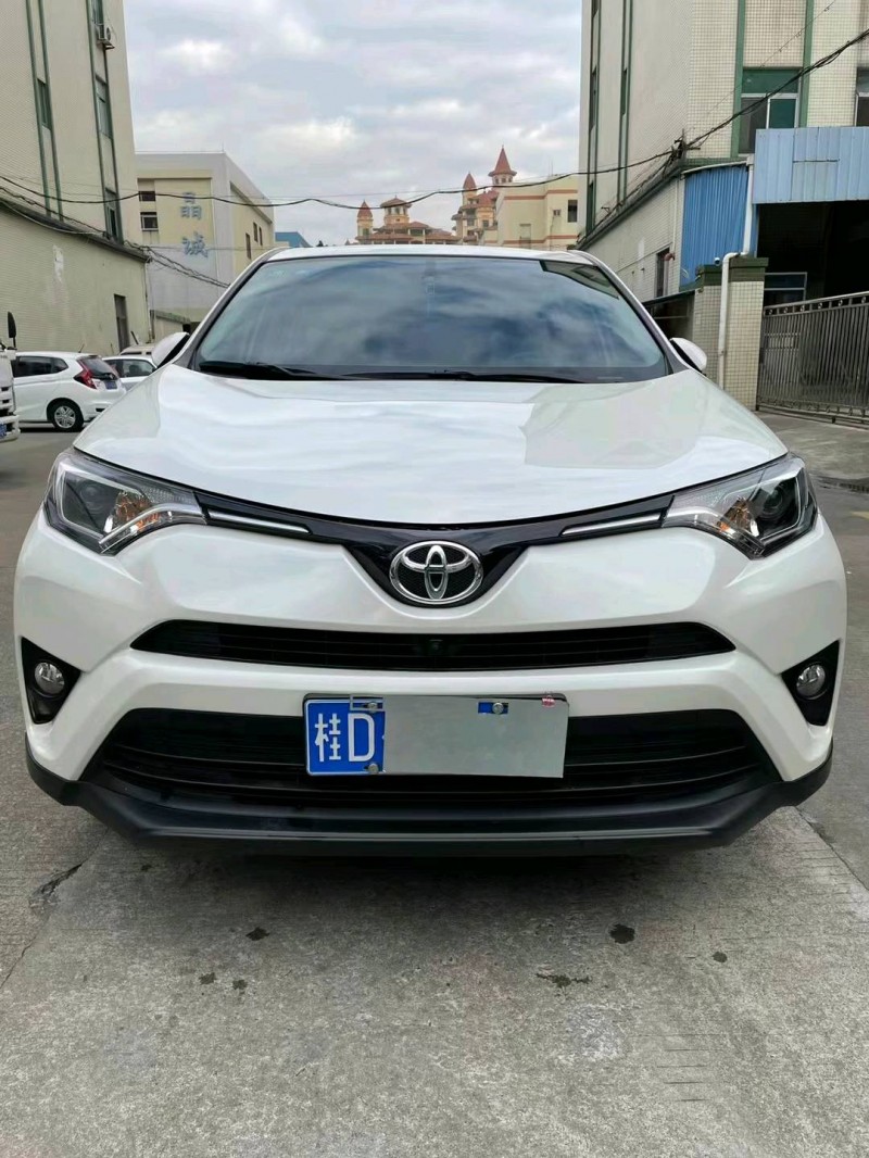 中山19年豐田RAV41