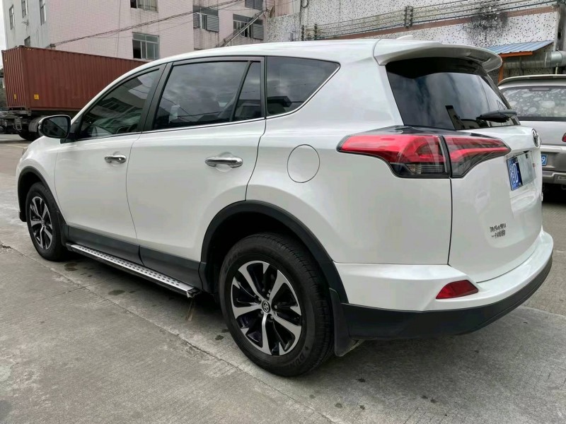 中山19年豐田RAV46