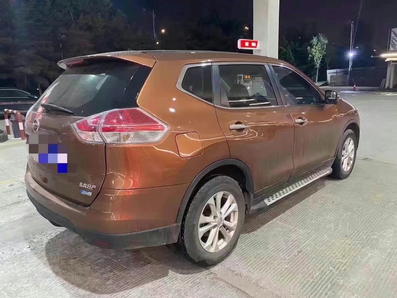 淄博15年日產奇駿7