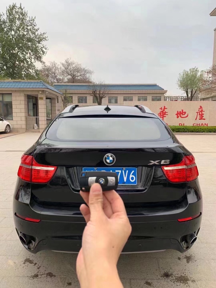 青島12年寶馬X68