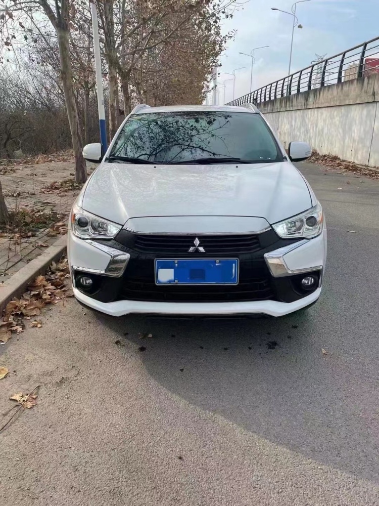 东营17年三菱劲炫1