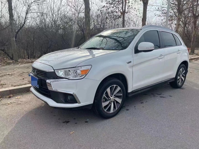 东营17年三菱劲炫2