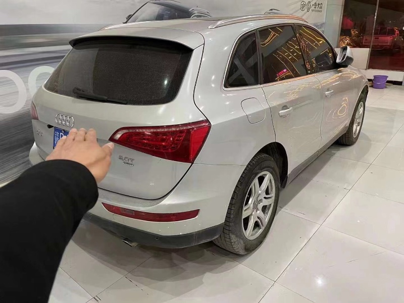 贛州10年奧迪Q58