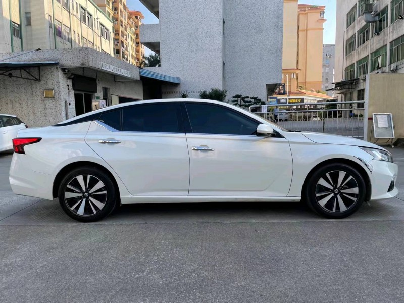 中山20年日產天籟2