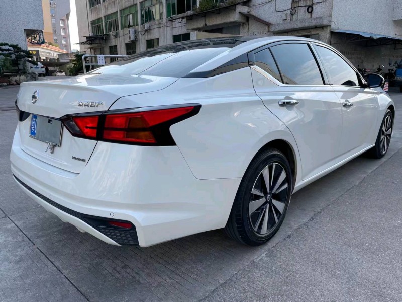 中山20年日產天籟5