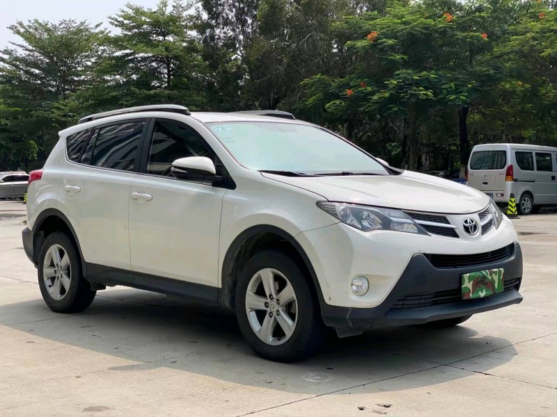 東莞14年豐田RAV4榮放2
