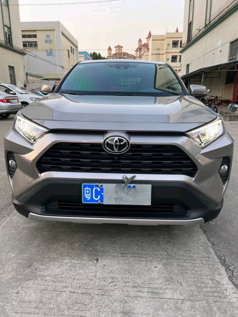 中山21年豐田RAV41