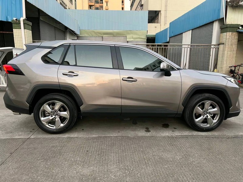 中山21年豐田RAV42