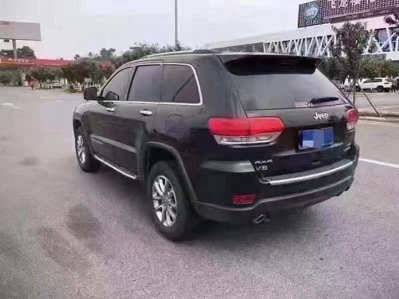 嘉興16年Jeep大切諾基9