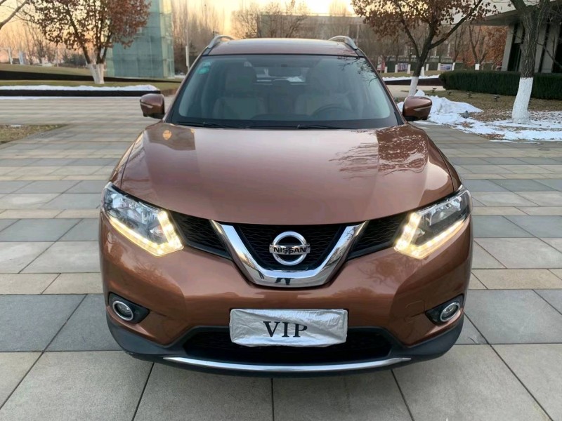 沈陽14年日產奇駿9