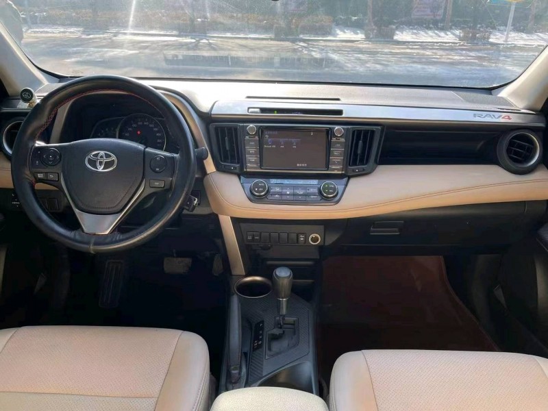 沈陽16年豐田RAV46