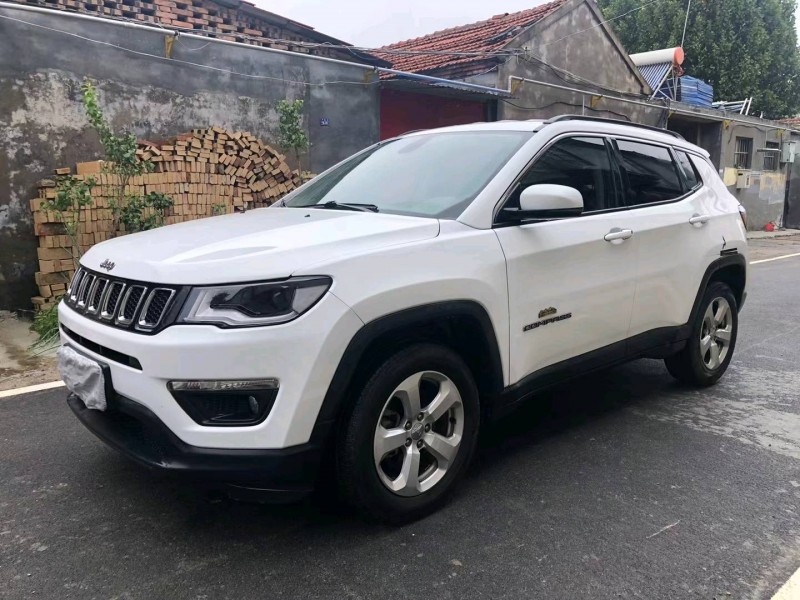 濟寧17年Jeep指南者5