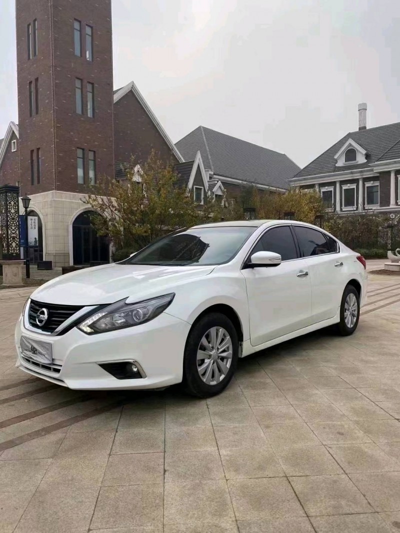 沈陽17年日產天籟8