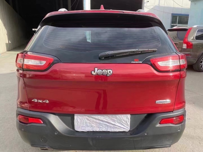 煙臺17年Jeep自由光6