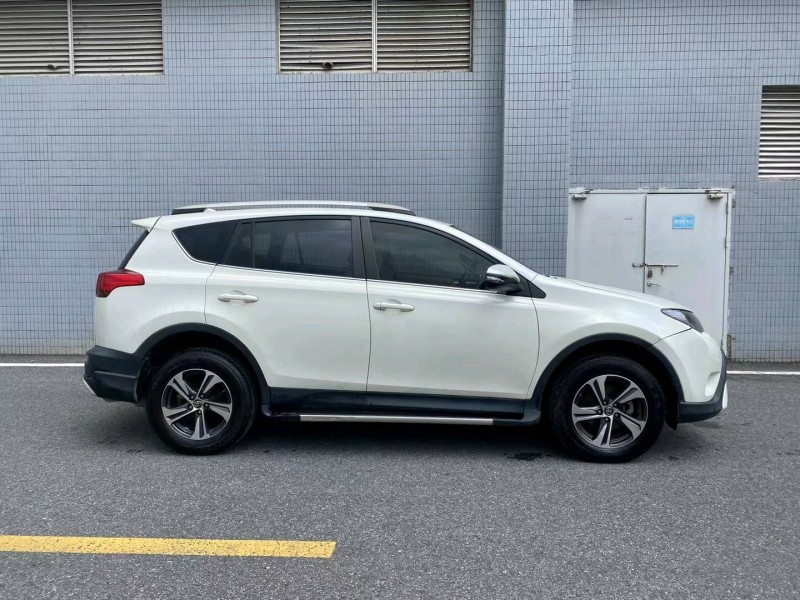 廣州16年豐田RAV4榮放4