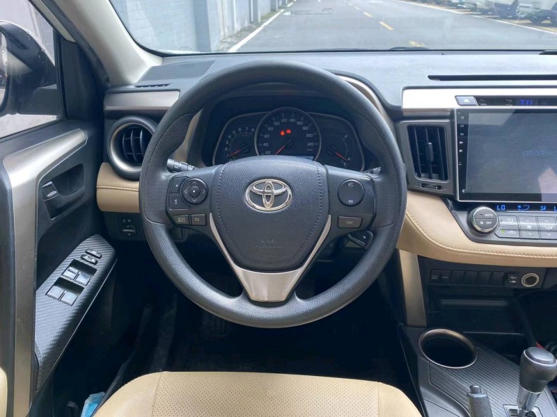 廣州16年豐田RAV4榮放7
