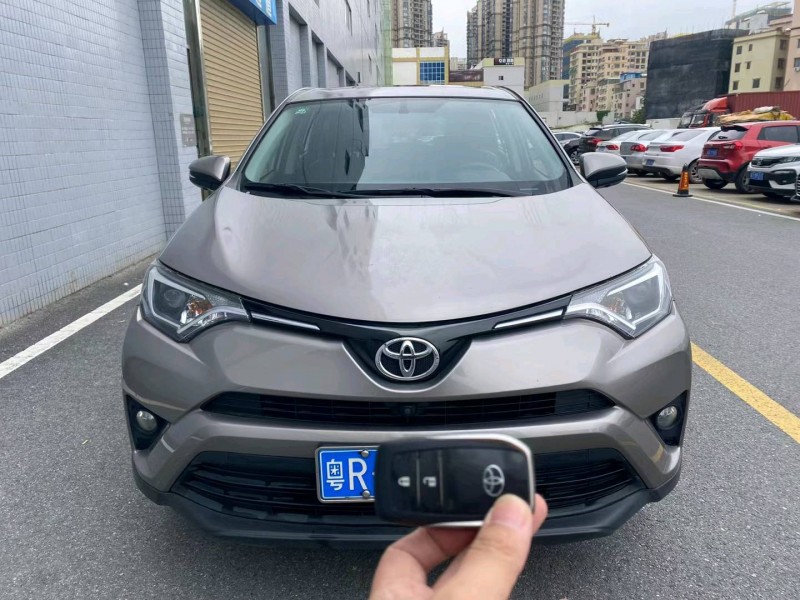 廣州19年豐田RAV4榮放1