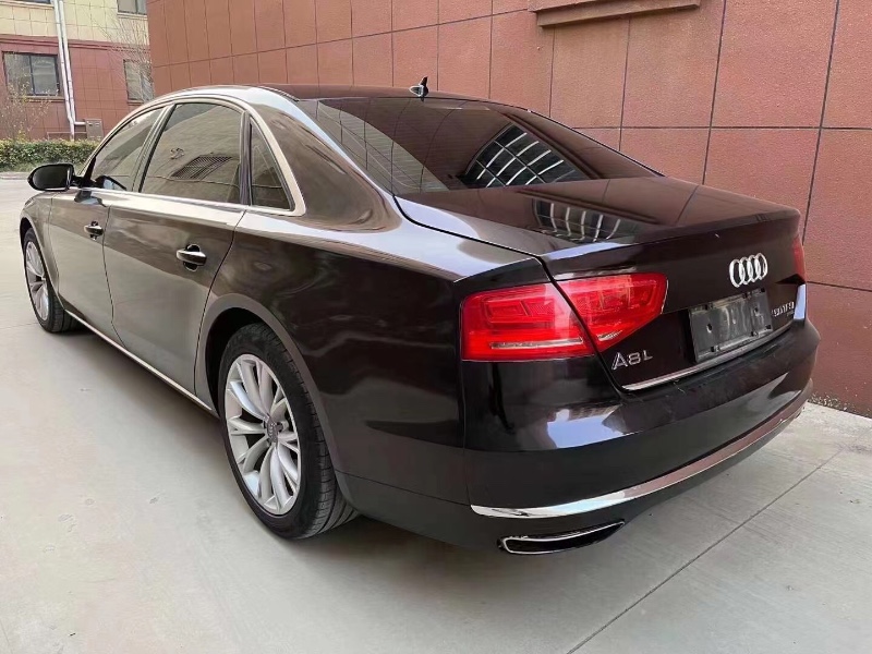 洛陽14年奧迪A8L9
