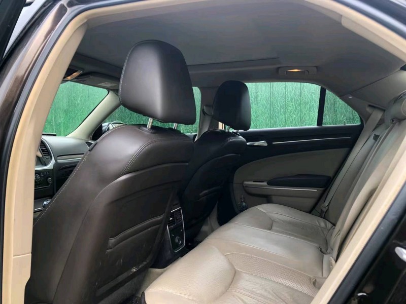 濟寧13年克萊斯勒300C6