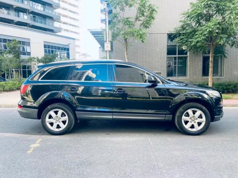 東莞11年奧迪Q76