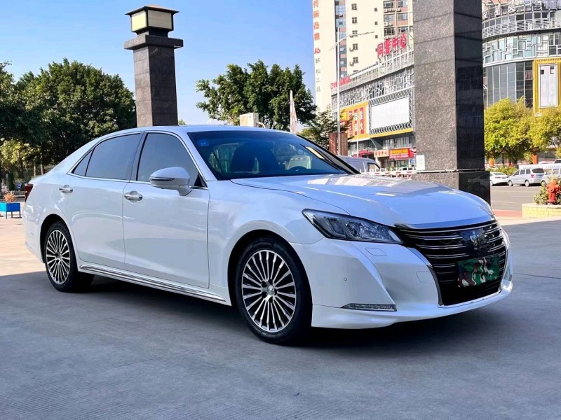 東莞18年豐田皇冠2