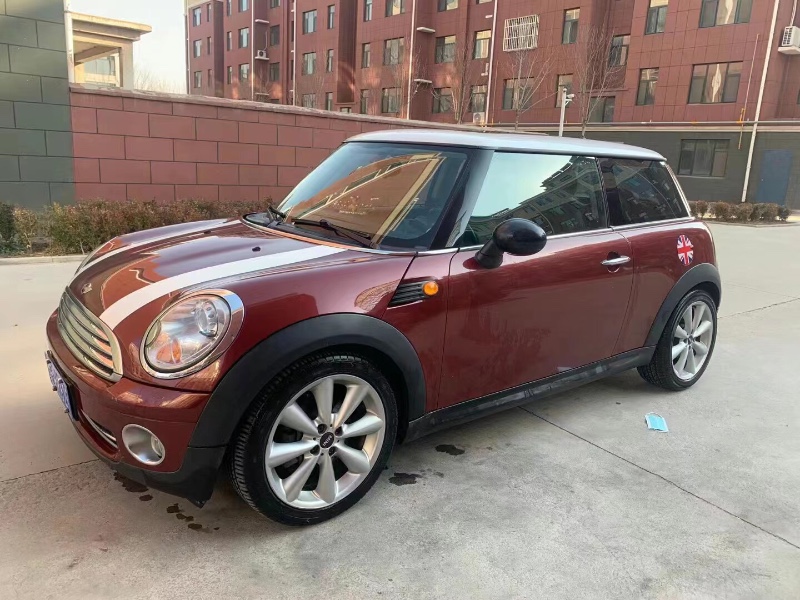 東營09年寶馬MINI3