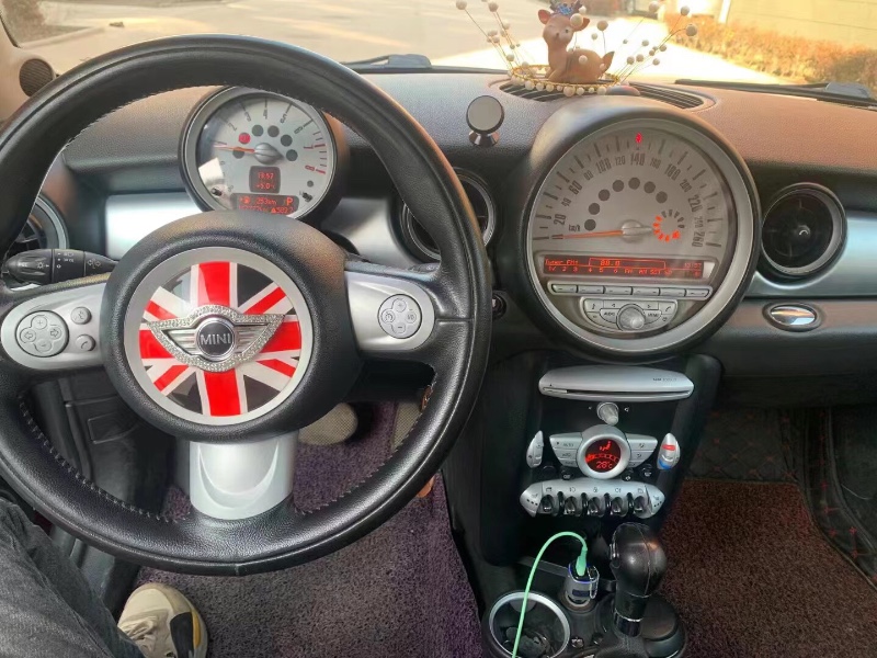 東營09年寶馬MINI5