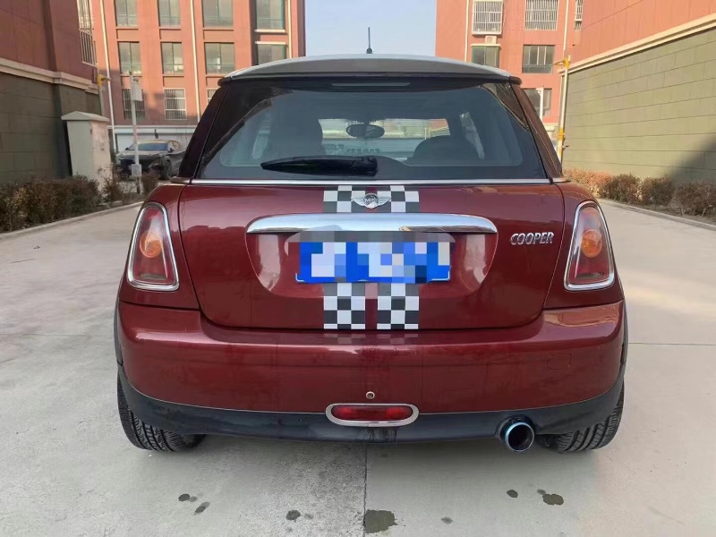 東營09年寶馬MINI7