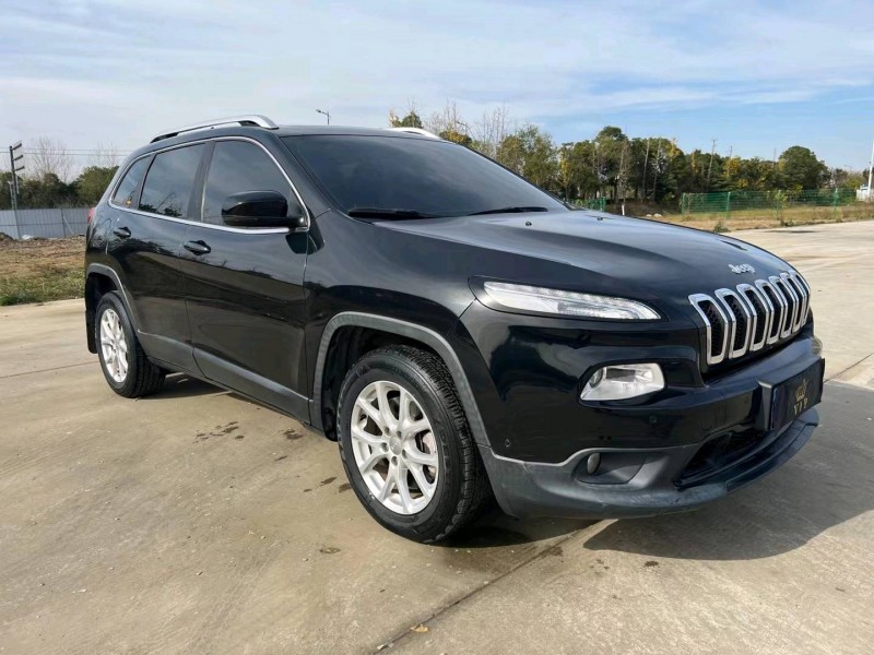 鹽城16年Jeep自由光3