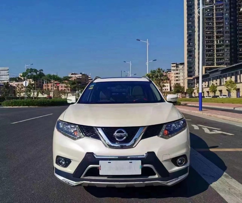 佛山14年日產奇駿1