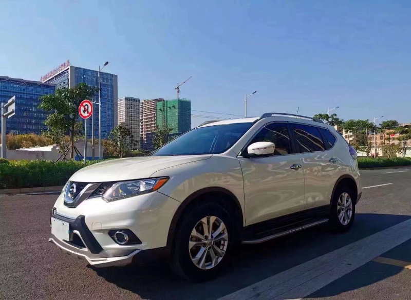 佛山14年日產奇駿2