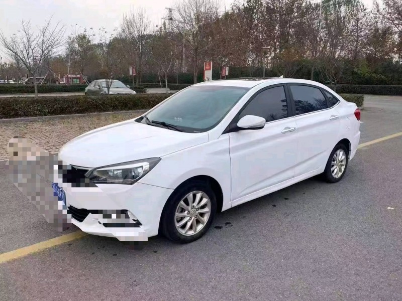 濰坊15年長安汽車悅翔2
