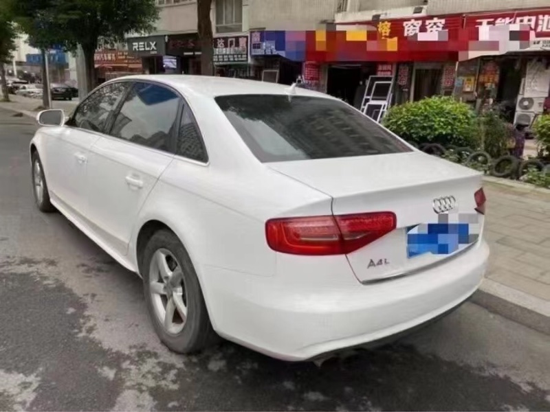 常德13年奧迪A4L8