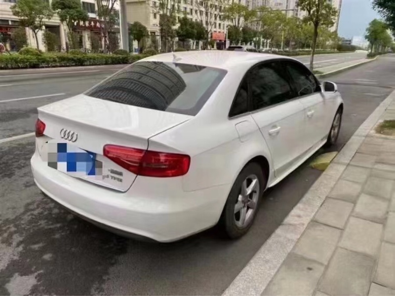 常德13年奧迪A4L9