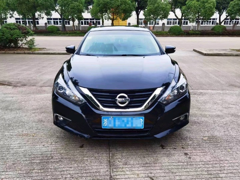 寧波17年日產天籟1