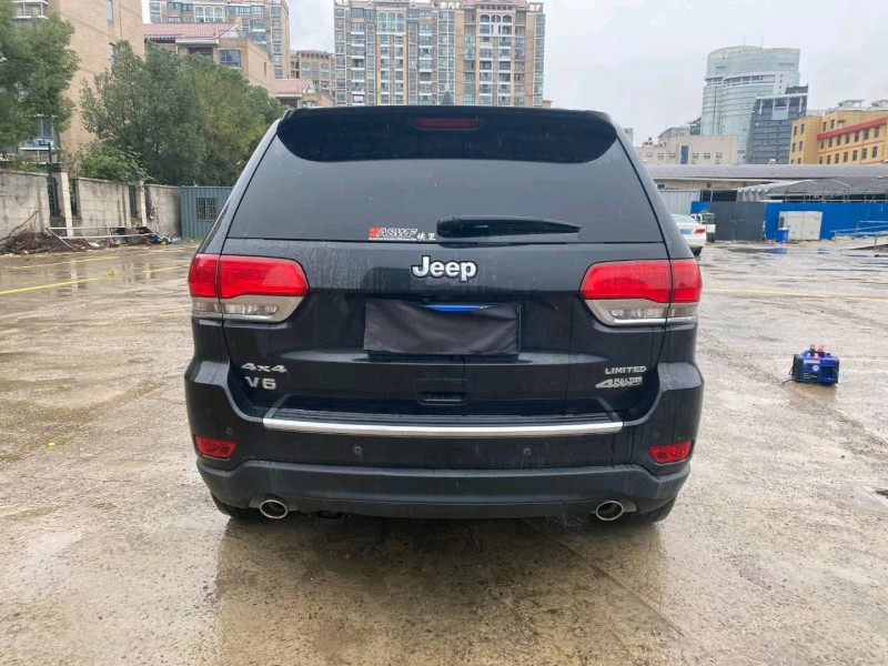 臺州16年Jeep大切諾基4