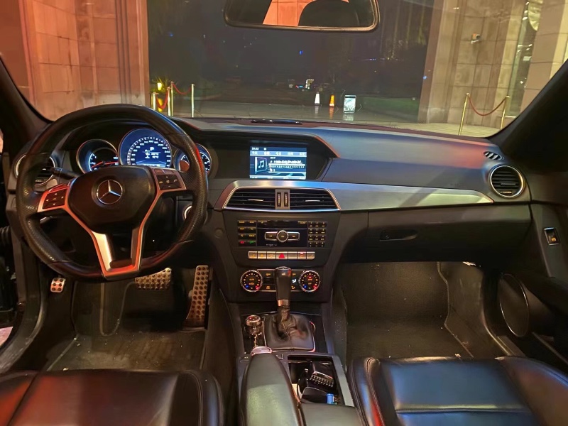 青島13年奔馳AMG C636