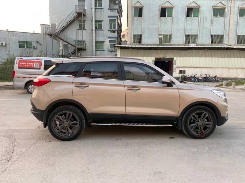 東莞18年獵豹汽車CS91