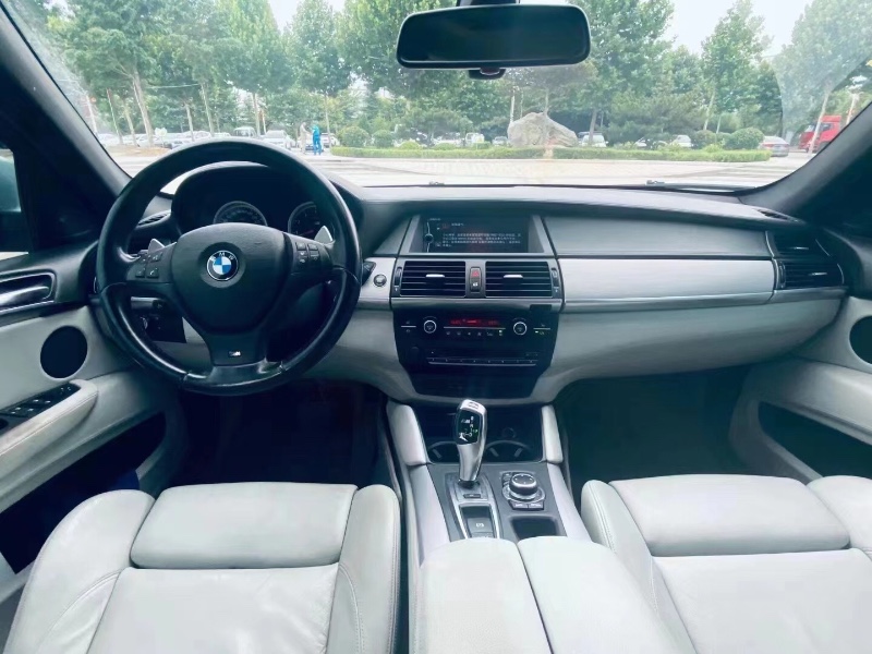 青島13年寶馬X6 M5