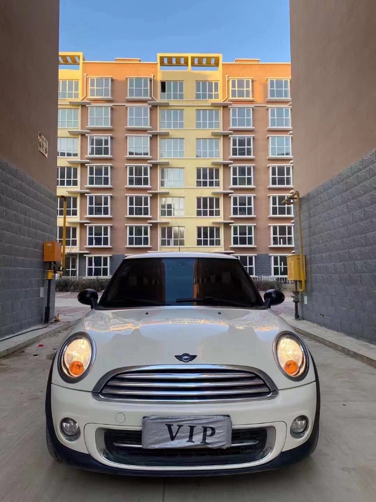 保定12年寶馬MINI1