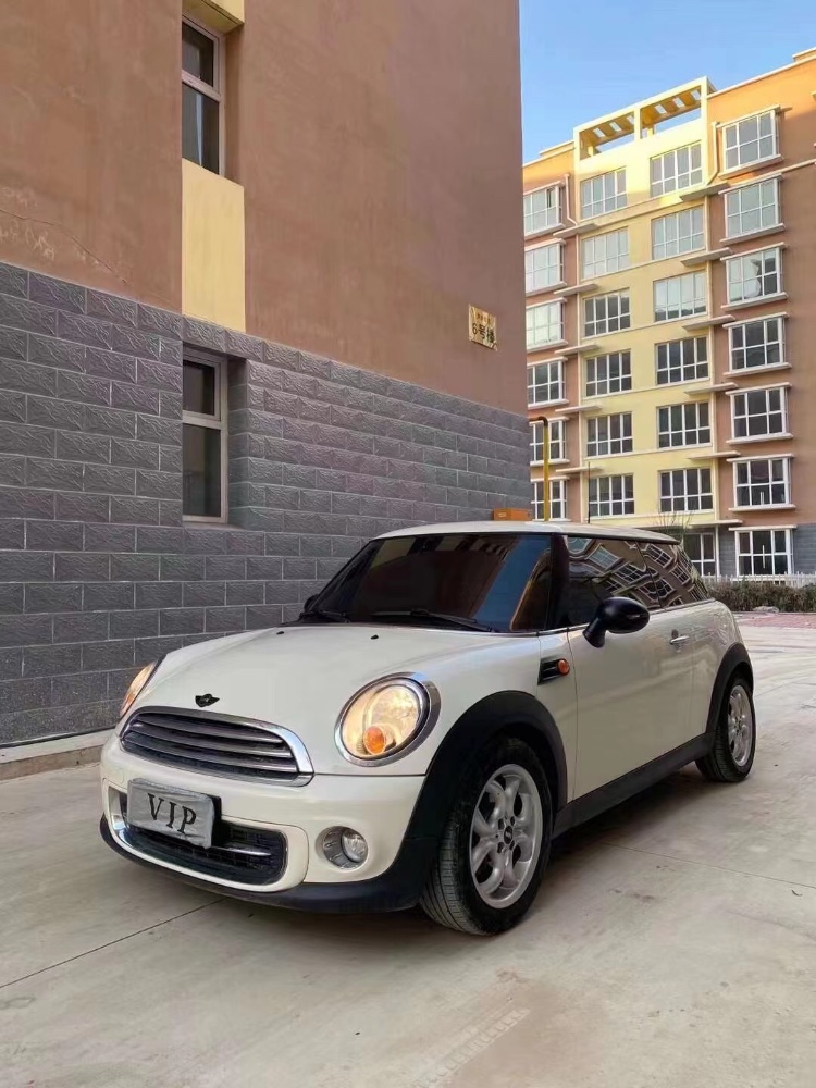 保定12年寶馬MINI3